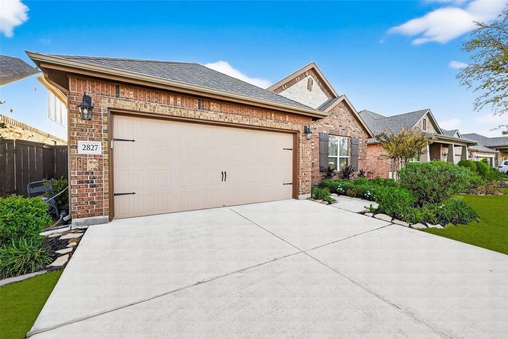 Photo of 2827 Brisk Autumn Drive, Richmond, TX 77406 (MLS # 30922594)