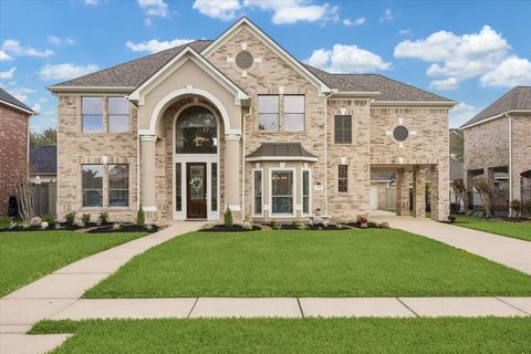 Photo of 204 Grand Creek Drive, League City, TX 77573 (MLS # 28869918)