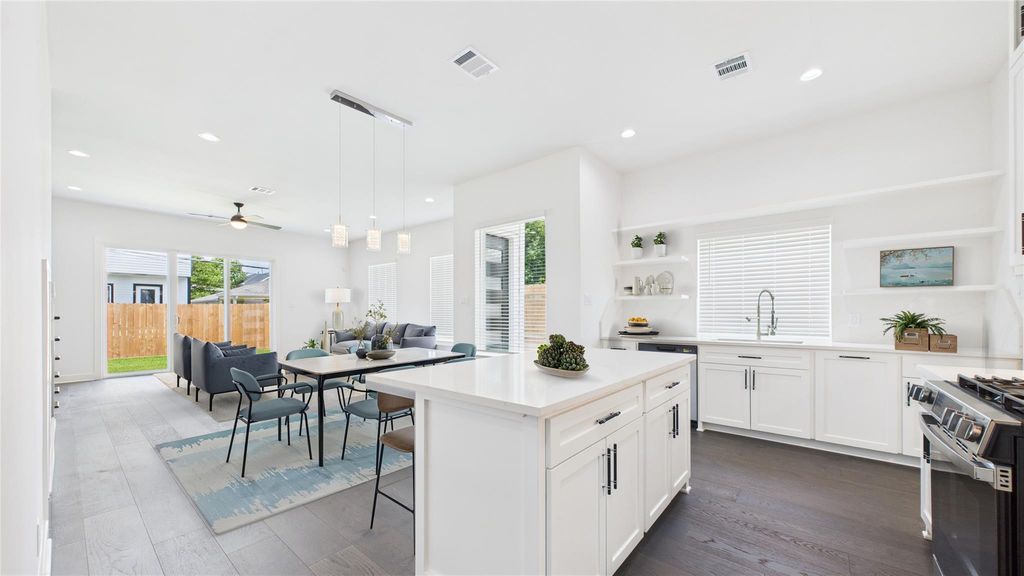 Photo of 6732 Lozier Street, Houston, TX 77021 (MLS # 1066205)