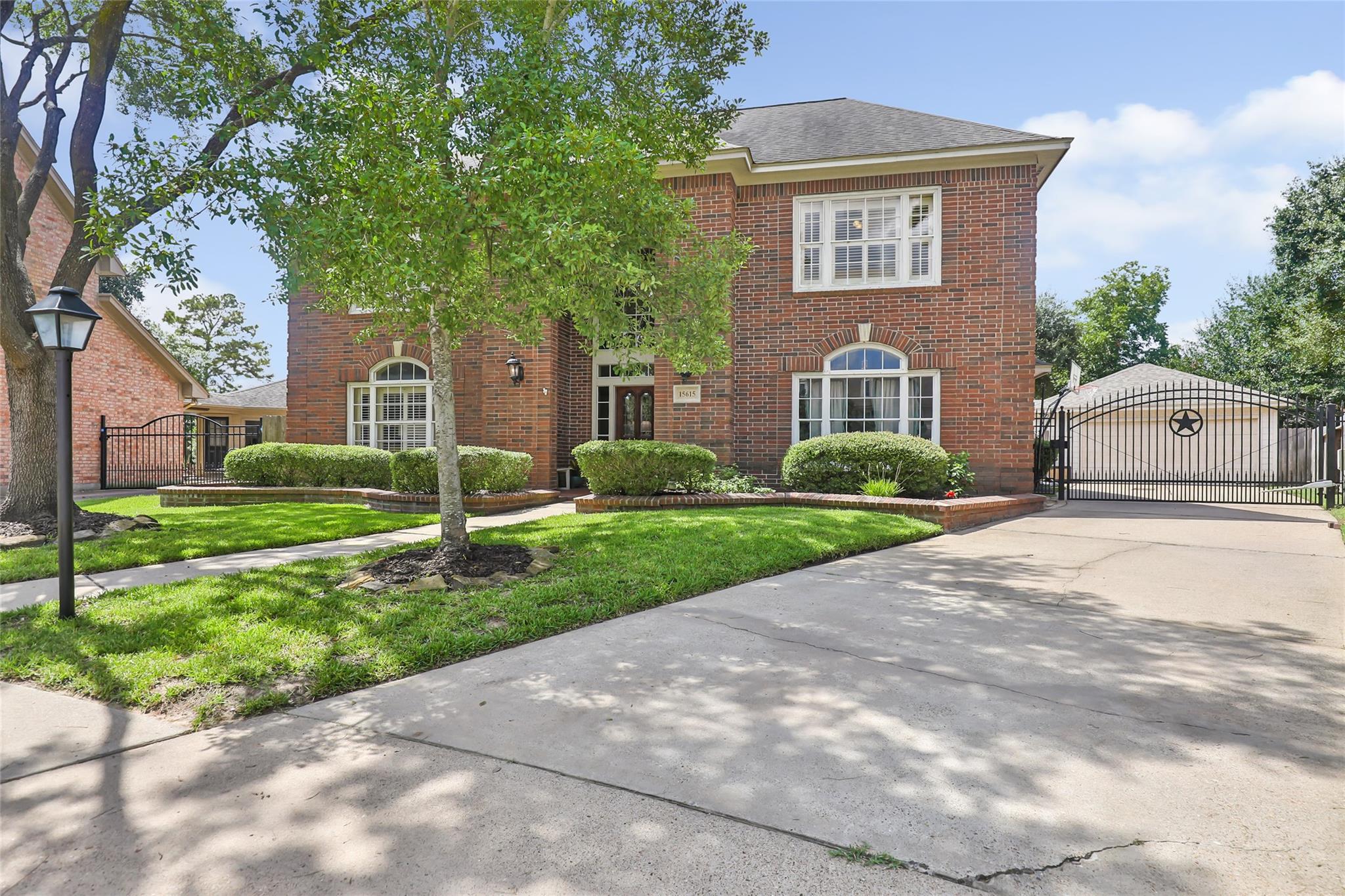 15615 Wildwood Run