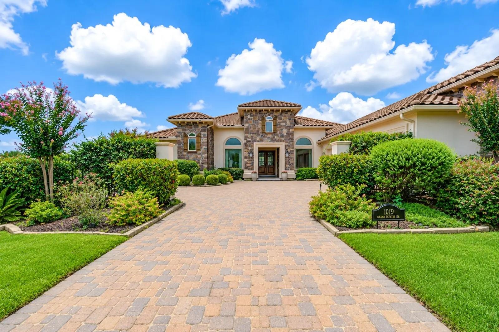 1019 Grand Estates Drive
