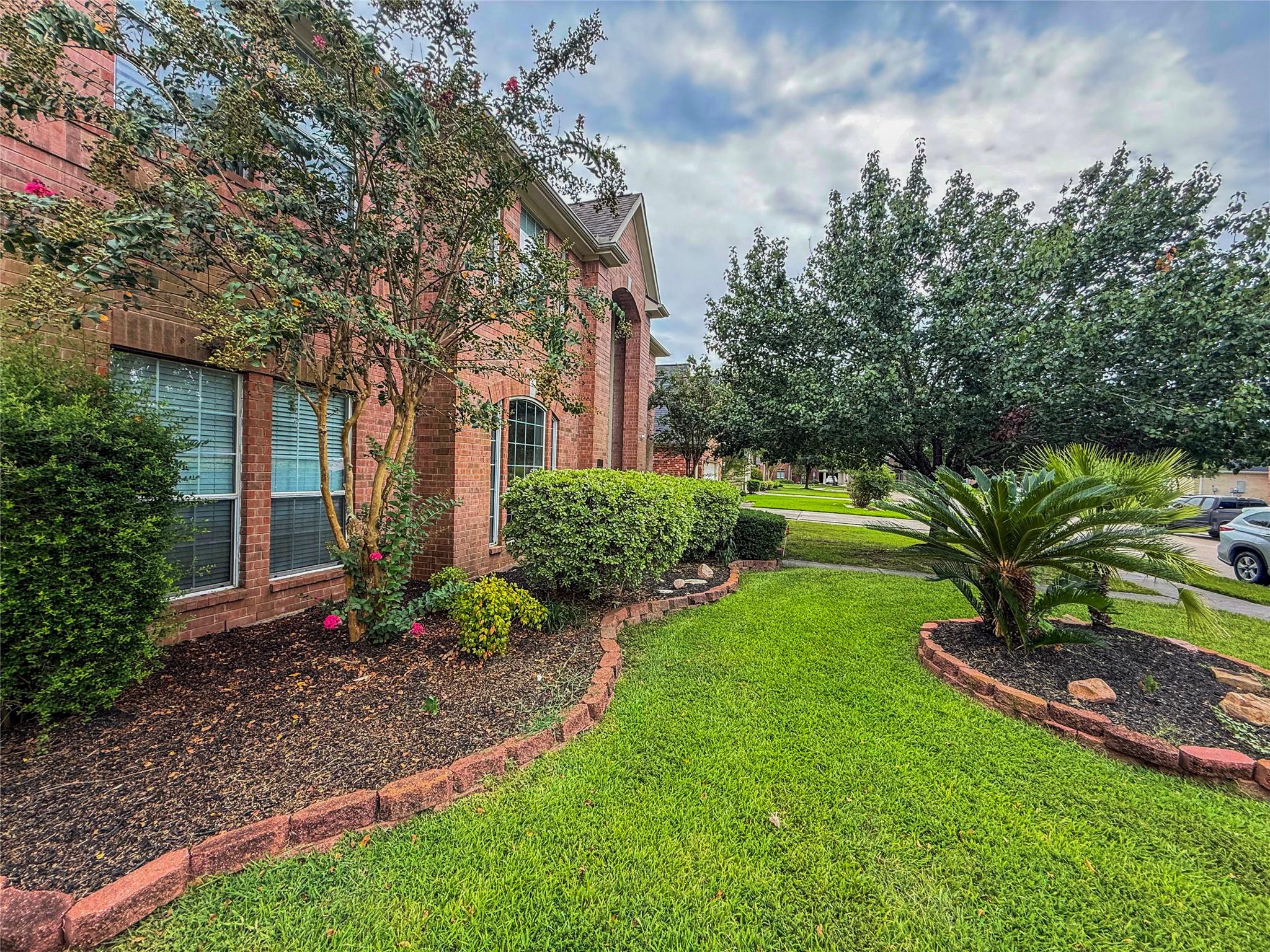 2422 Kilgarney Keep Street