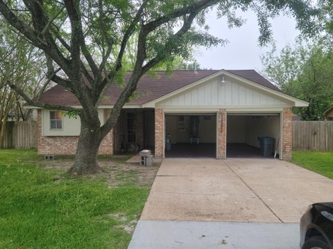 Photo of 13023 Maxim Drive, Houston, TX 77065 (MLS # 66545694)