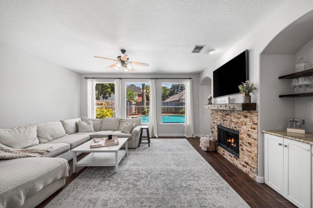 20707 Medallion Pointe Drive
