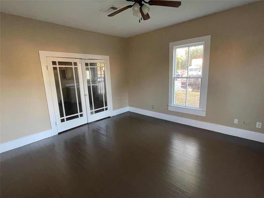 Photo of 405 10th Street, Hempstead, TX 77445 (MLS # 97251554)