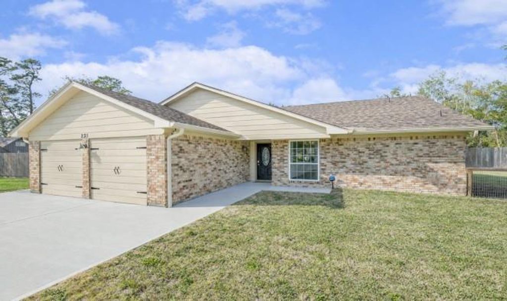 Photo of 231 Loon River Drive, Huffman, TX 77336 (MLS # 42902751)