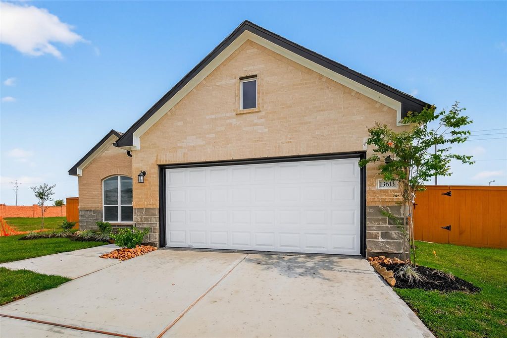 Photo of 13613 Windward Mist Drive, Texas City, TX 77568 (MLS # 40235792)