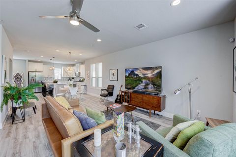 Photo of 18732 Centro Main Street, Shenandoah, TX 77385 (MLS # 20819846)