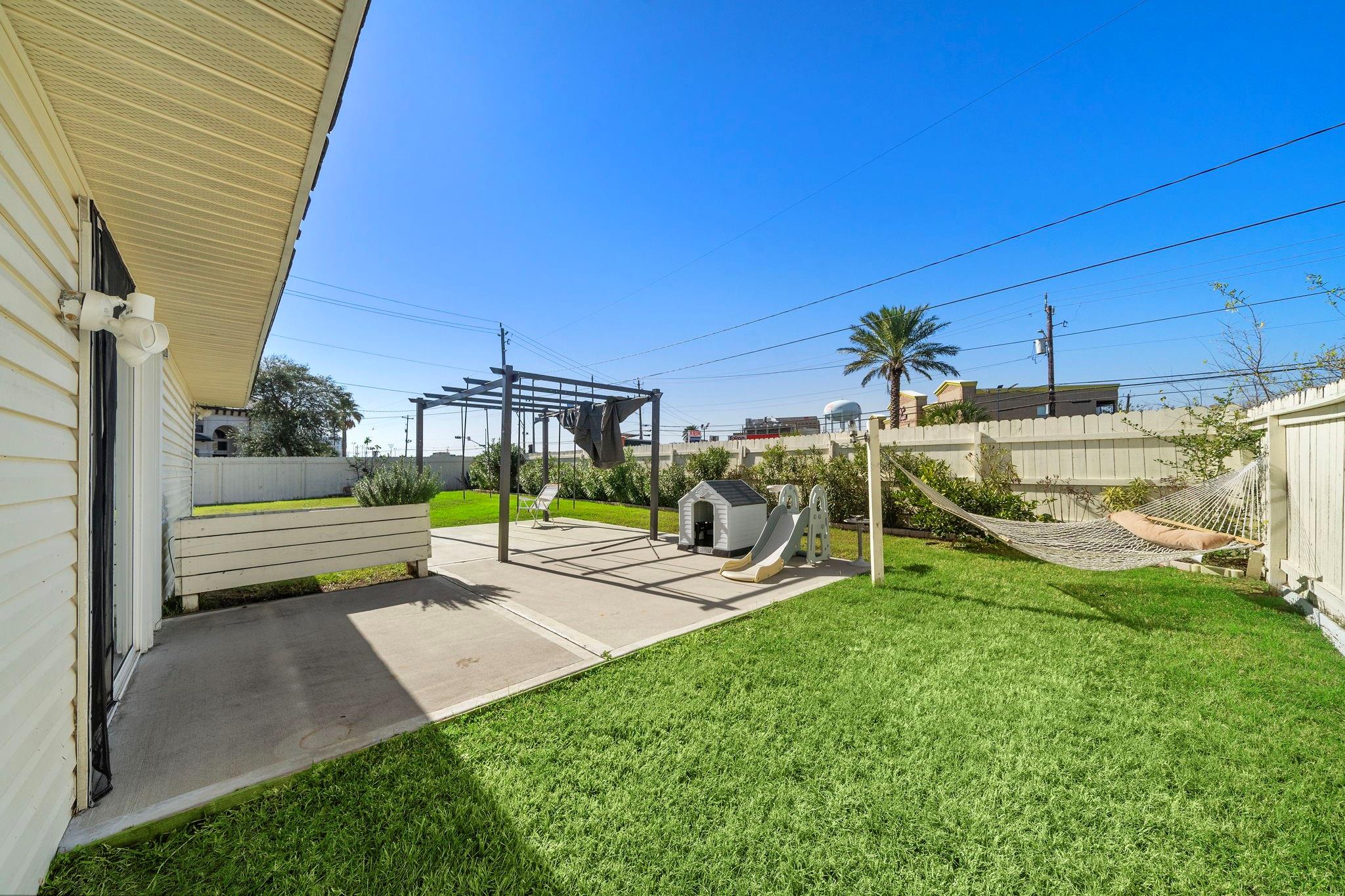 28 Manor Way