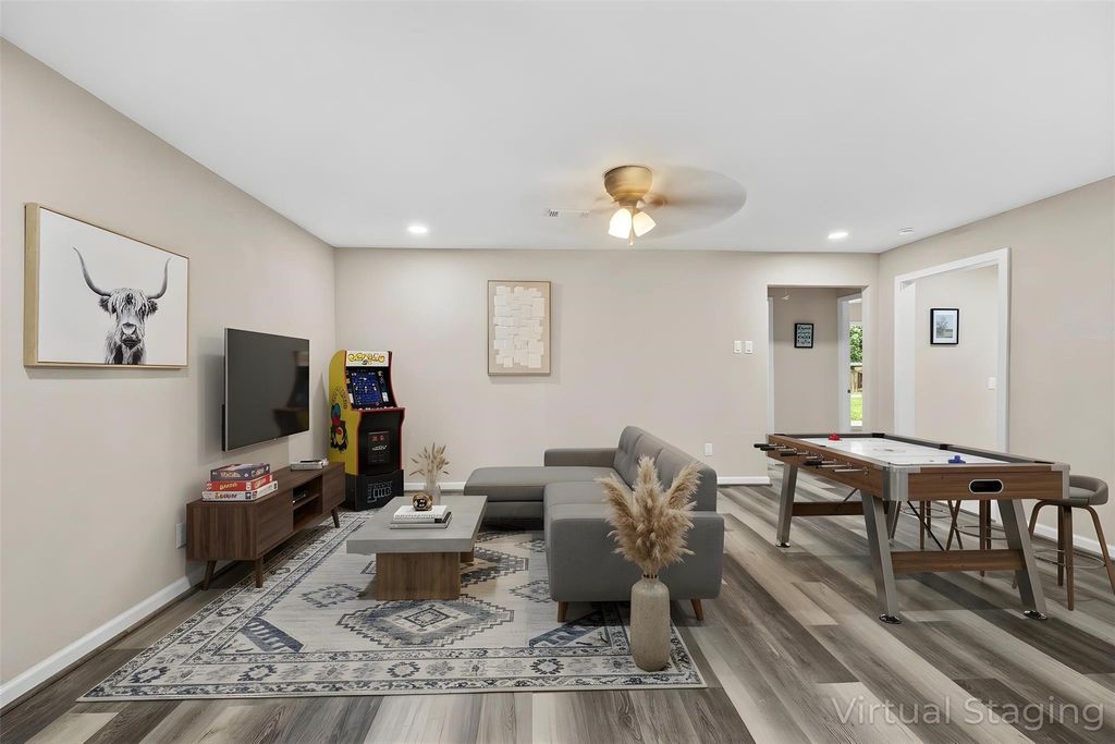 Photo of 10613 Chadwick Street, Houston, TX 77029 (MLS # 47282088)