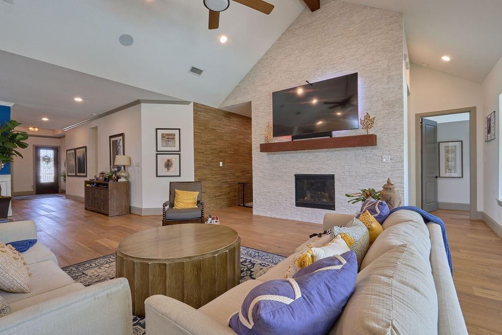 10102 Hooke Drive