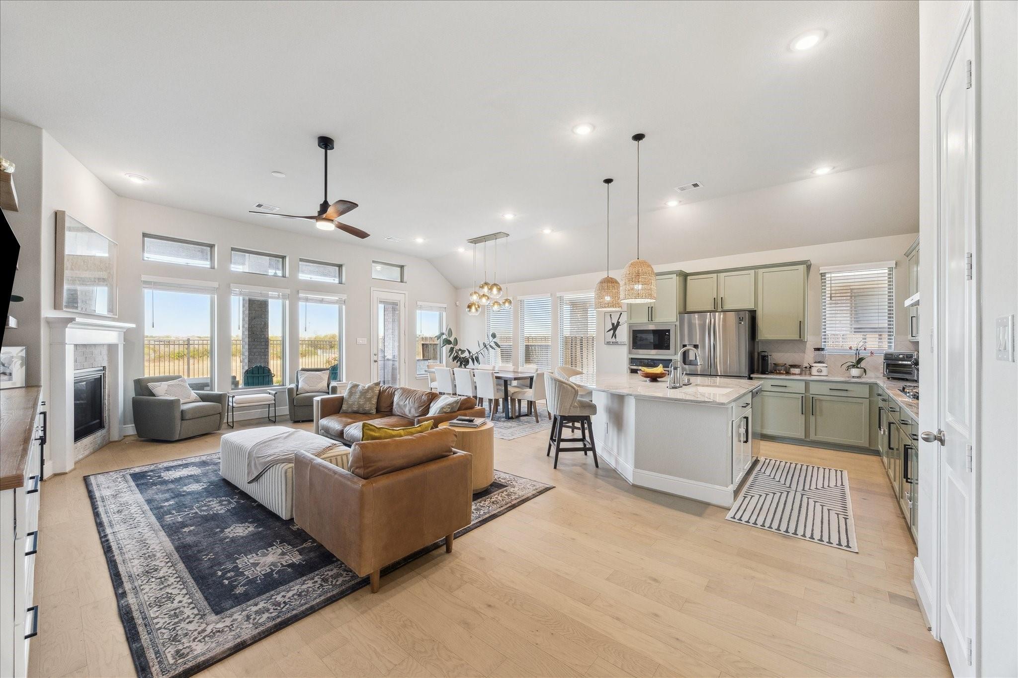 925 Goose Creek Street