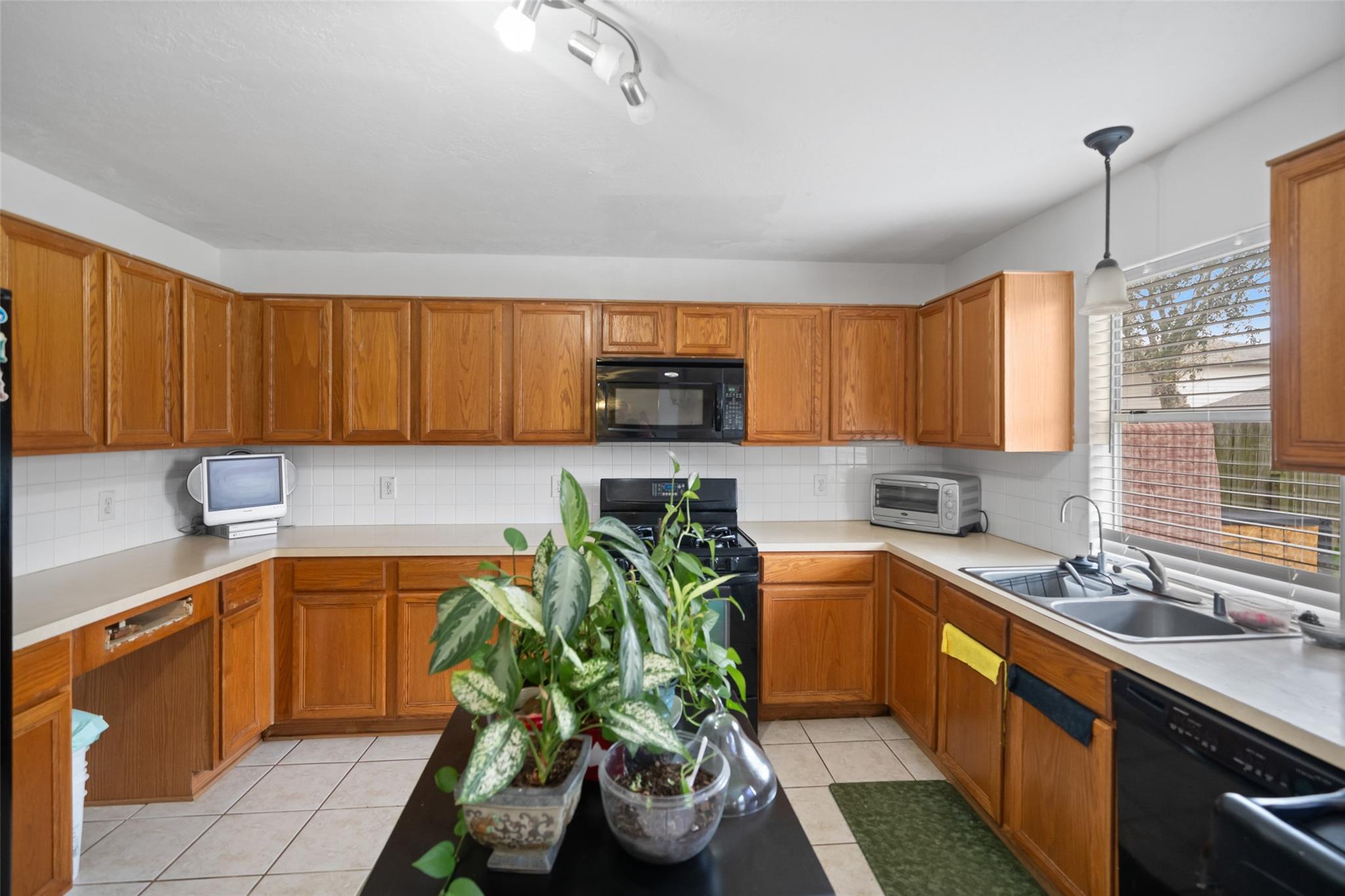 2514 Raintree Village Drive