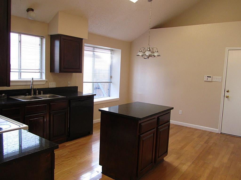 1235 Kings Creek Trl