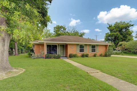 Photo of 4502 Lido Lane, Houston, TX 77092 (MLS # 54947992)