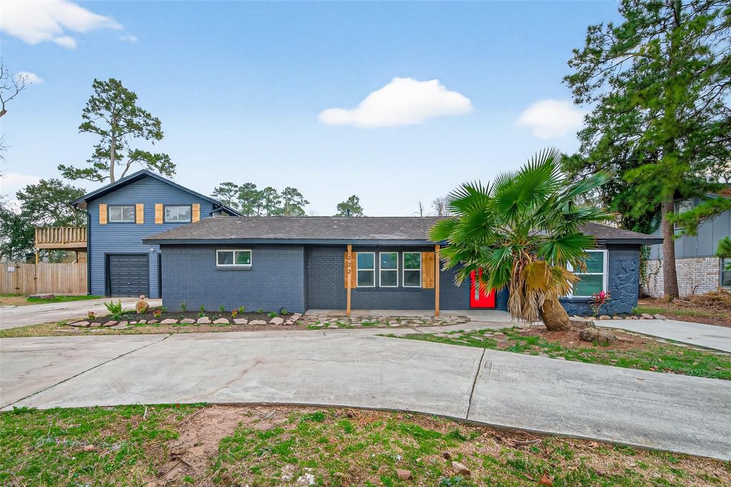 Photo of 322 Cherry Valley Drive, Huffman, TX 77336 (MLS # 43977697)