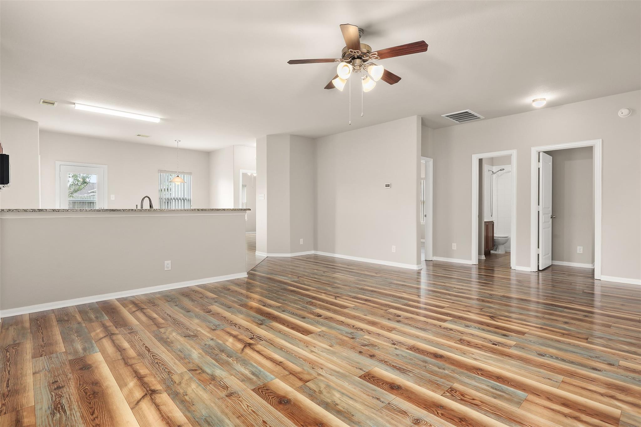 8109 Quartz Lane