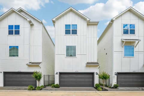 Photo of 6314 Chelsea Falls Lane, Houston, TX 77008 (MLS # 88021740)