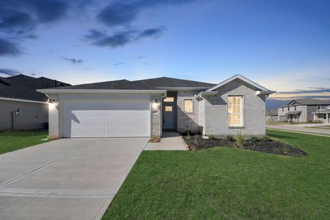 Photo of 10310 Cabo Del Sol Drive, Cleveland, TX 77327 (MLS # 55023779)