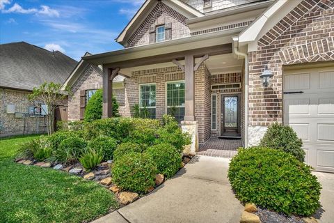 Photo of 640 Pertonila Lane, Webster, TX 77598 (MLS # 79312295)