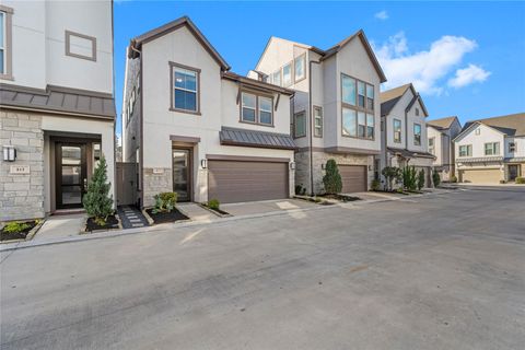 Photo of 817 Kamano Avenue, Houston, TX 77008 (MLS # 68587199)