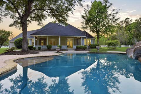 Photo of 8001 Hills Parkway, Montgomery, TX 77316 (MLS # 79955840)