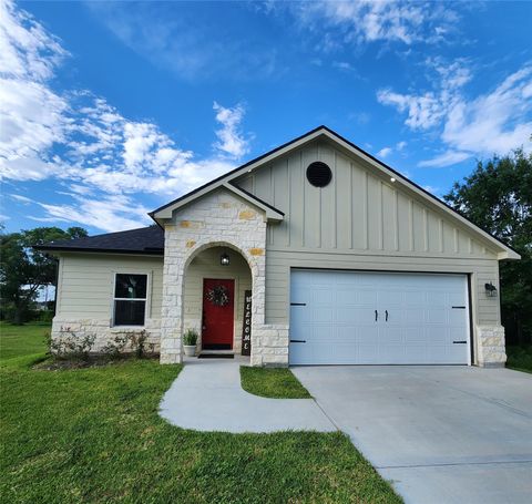 Photo of 145 W Jackson Street, West Columbia, TX 77486 (MLS # 49238748)