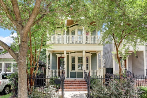 Photo of 628 W 17th Street, Houston, TX 77008 (MLS # 9165818)