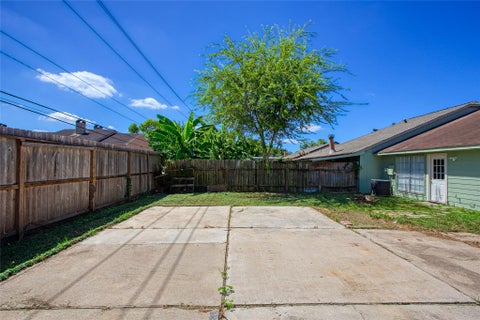 Tiny photo for 9423 Bollingbrook Drive, Houston, TX 77083 (MLS # 98006372)