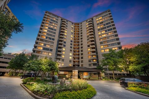 Photo of 3525 Sage Rd RD #304, Houston, TX 77056 (MLS # 47831031)