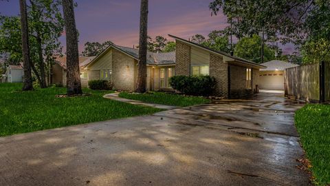 Photo of 9907 Pinehurst Street, Baytown, TX 77521 (MLS # 93553286)