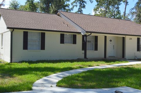Photo of 214 Basswood Dr Dr #A, Spring, TX 77386 (MLS # 86750617)