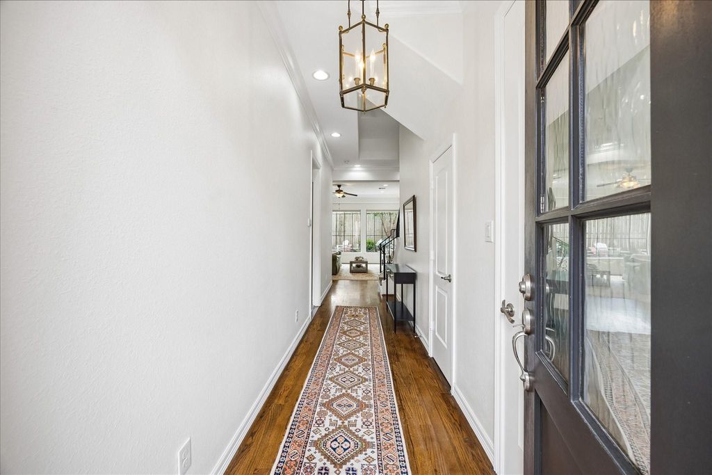 Photo of 6725 Woodbend Park S, Houston, TX 77055 (MLS # 54614948)