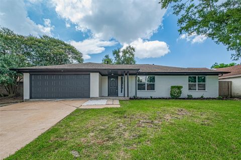 Photo of 3407 Coachlight Lane, Baytown, TX 77521 (MLS # 10656353)