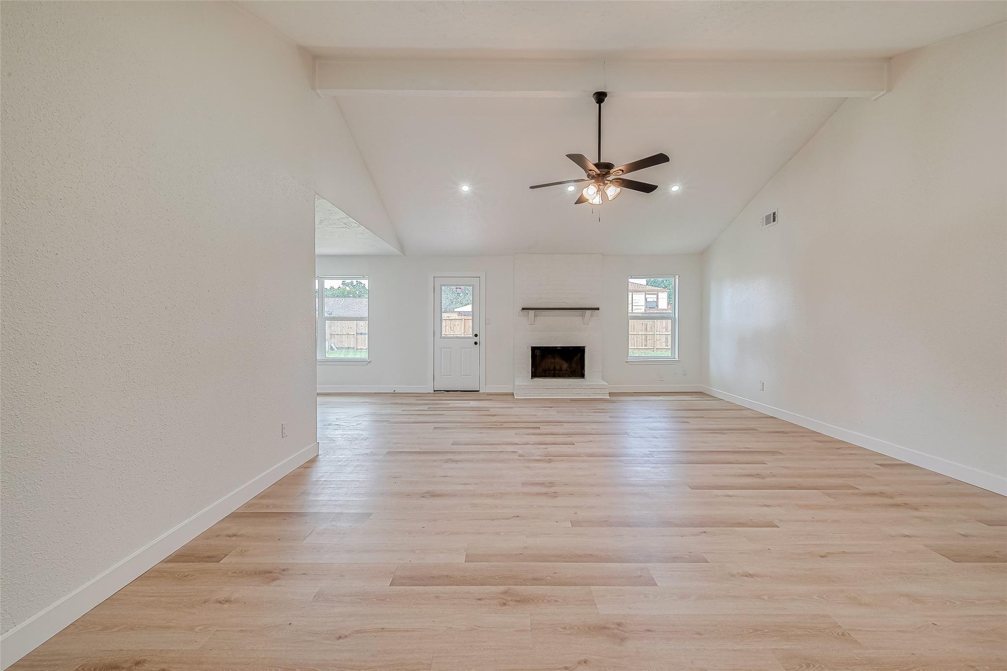 3407 Coachlight Lane