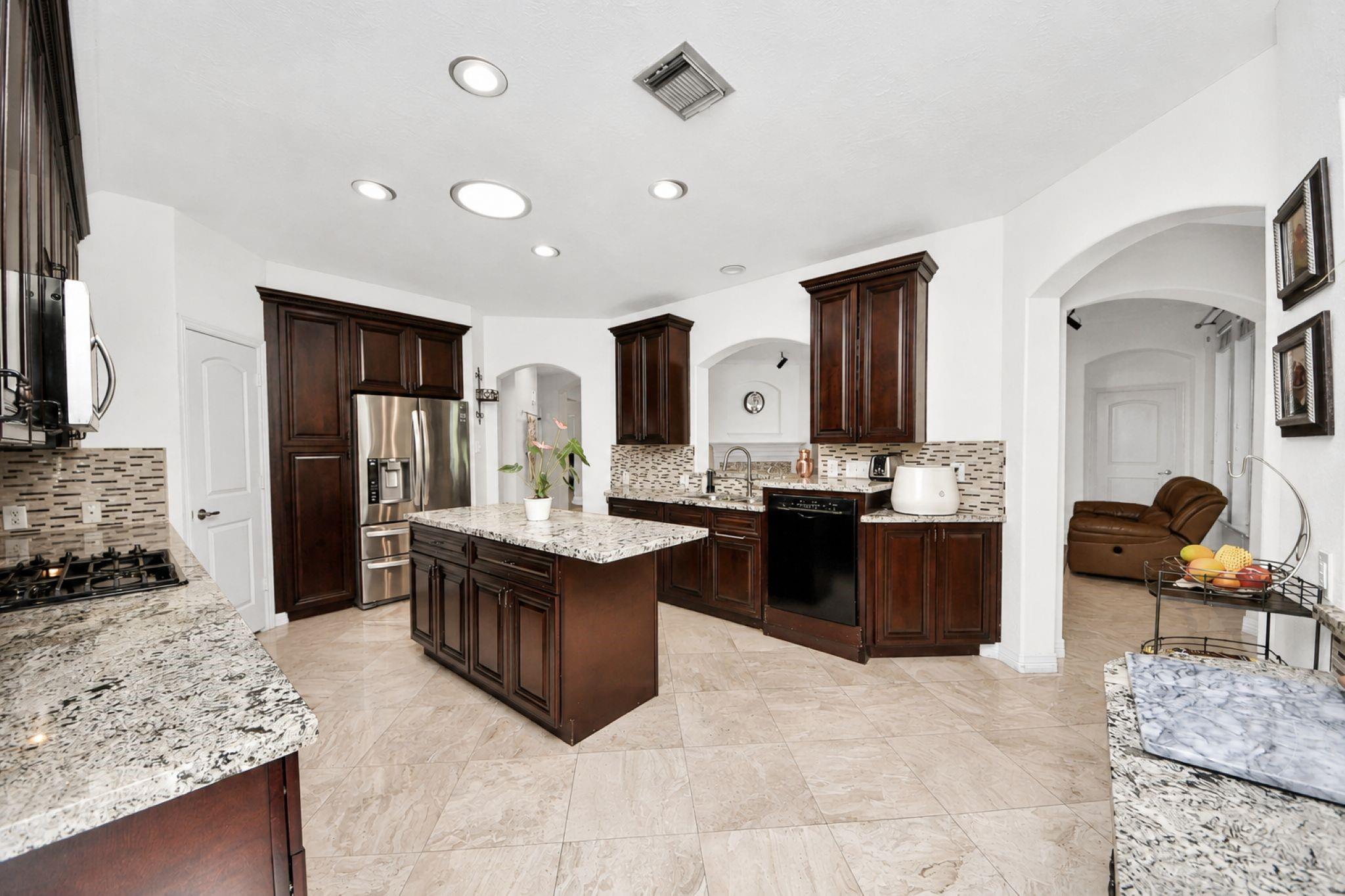 21123 Dover Park Lane