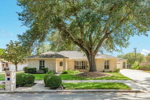 Photo of 712 Browning Street, Angleton, TX 77515 (MLS # 14583494)