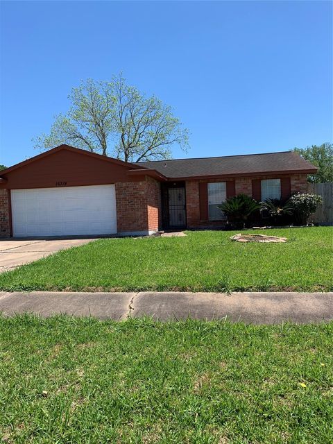 Photo of 16319 Clearmont Drive, Houston, TX 77053 (MLS # 36074309)