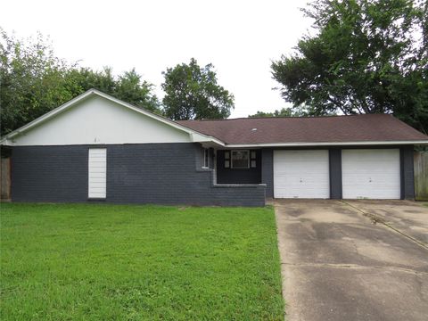 Photo of 12618 Barbizon Drive, Houston, TX 77089 (MLS # 77849612)