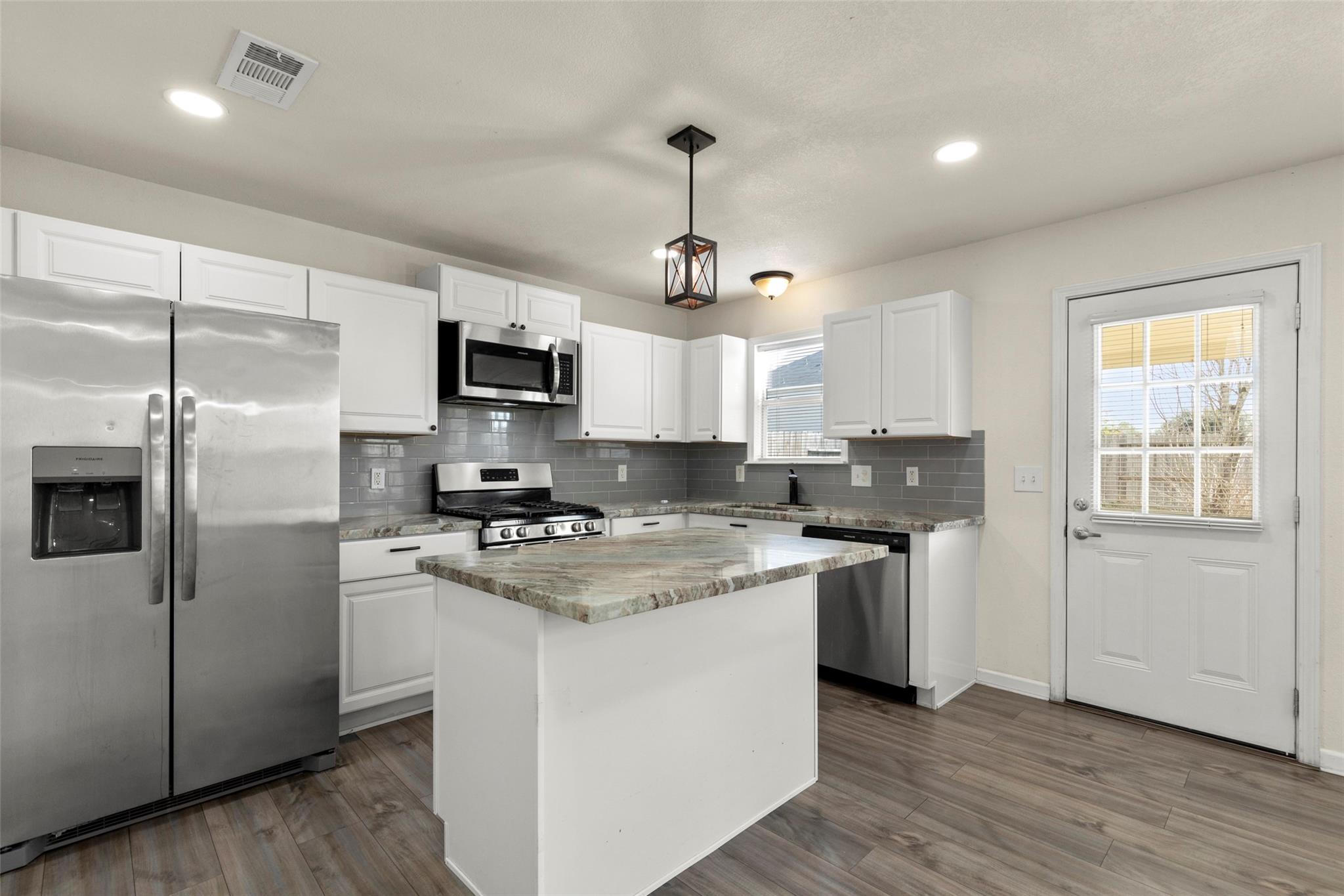 14106 Kinsbourne Lane