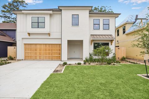 Photo of 1514 Chantilly Lane, Houston, TX 77018 (MLS # 36282712)