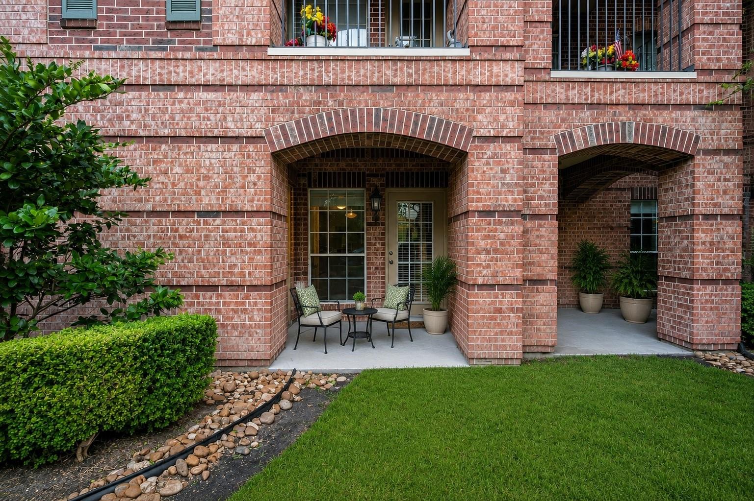 2815 Kings Crossing Drive 102
