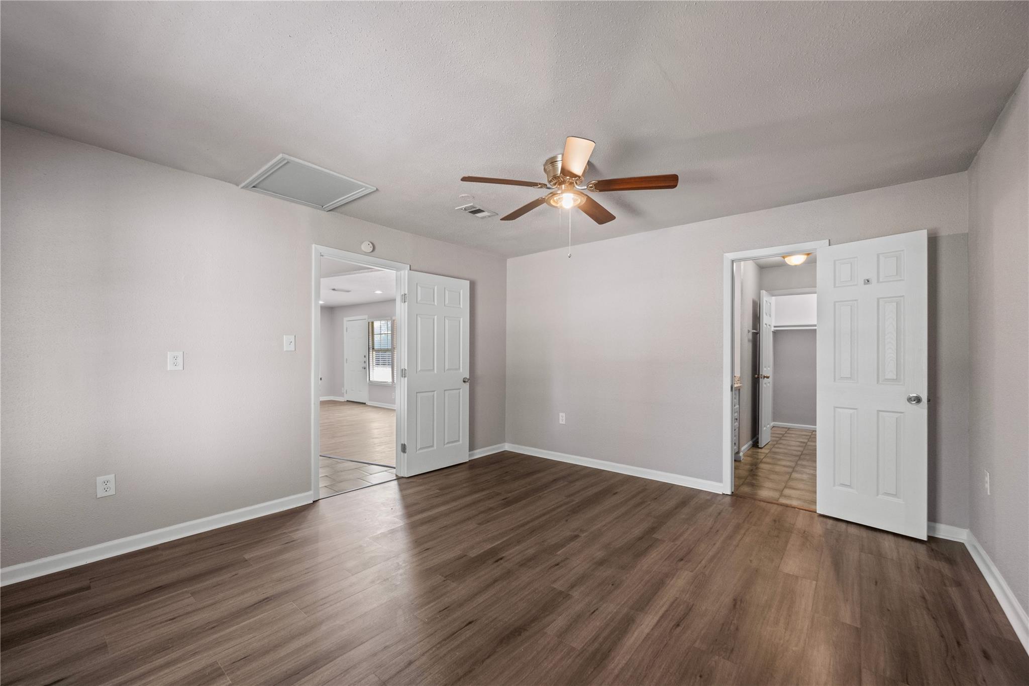 6138 Kenilwood Drive