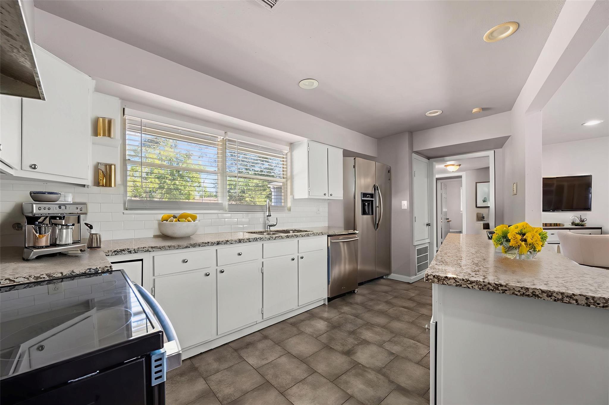 6138 Kenilwood Drive