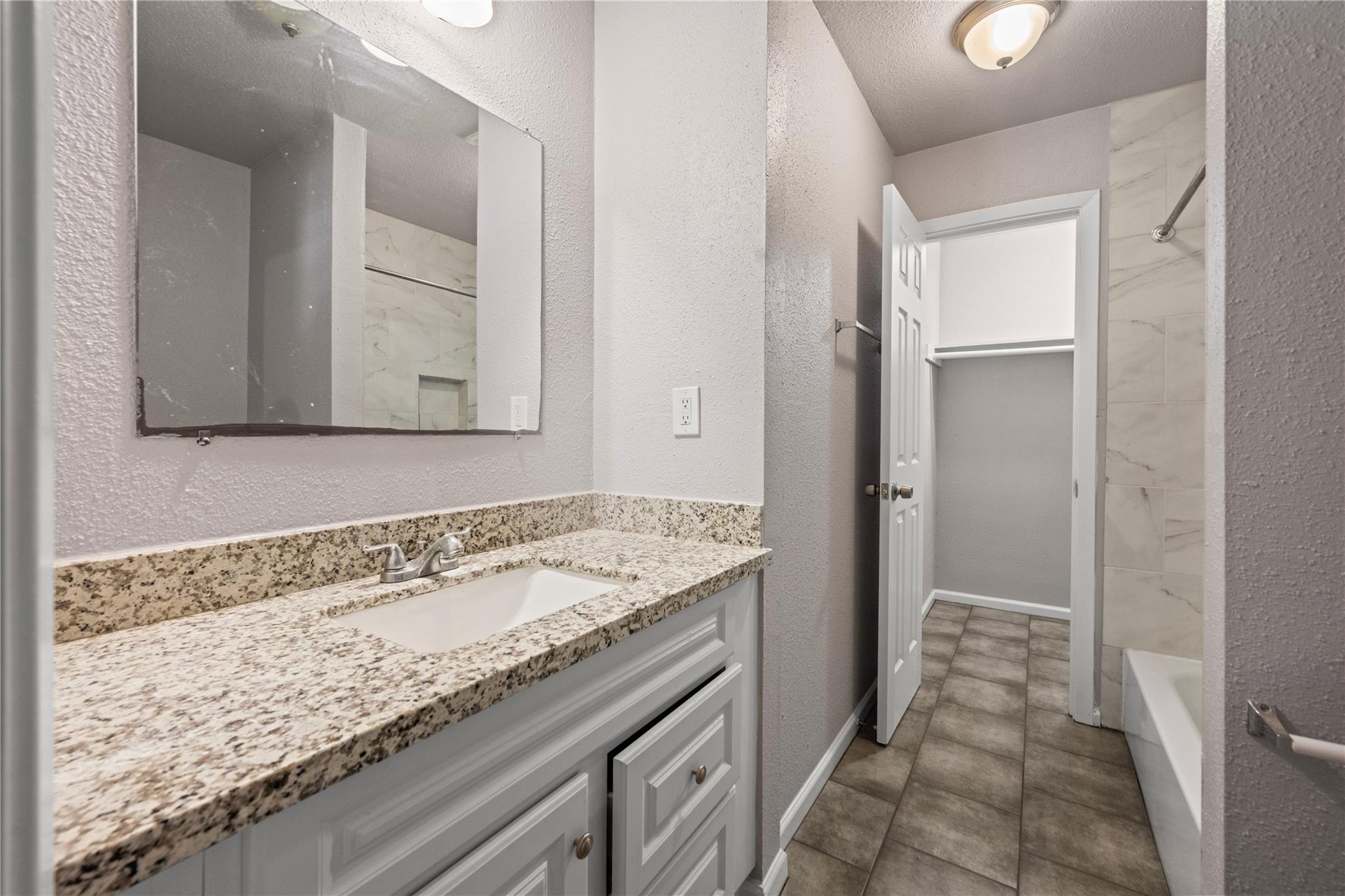 6138 Kenilwood Drive