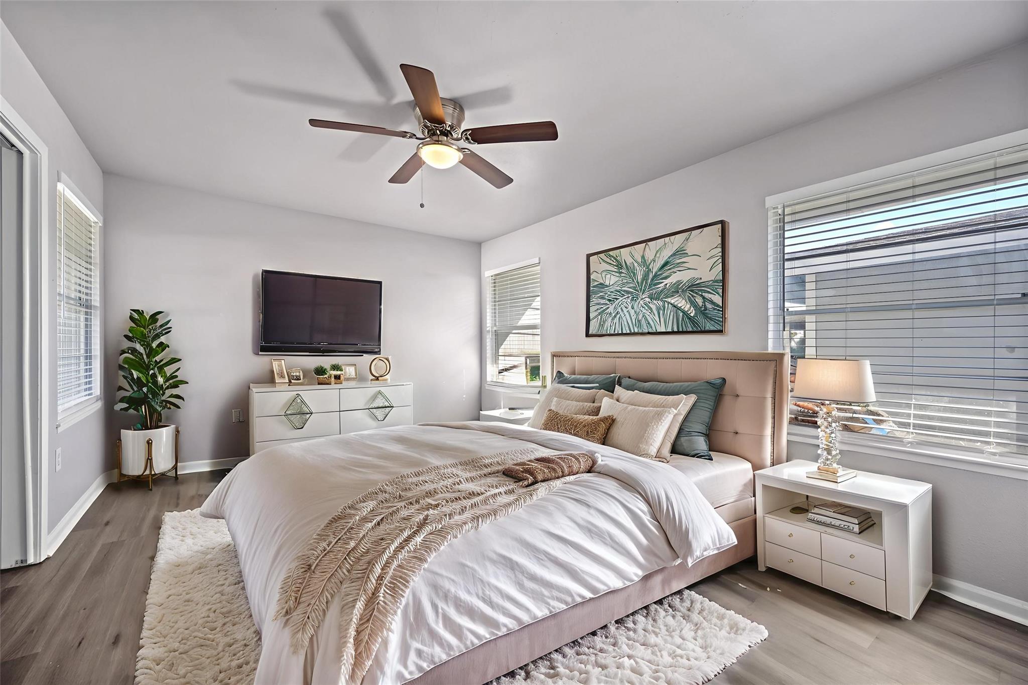 6138 Kenilwood Drive