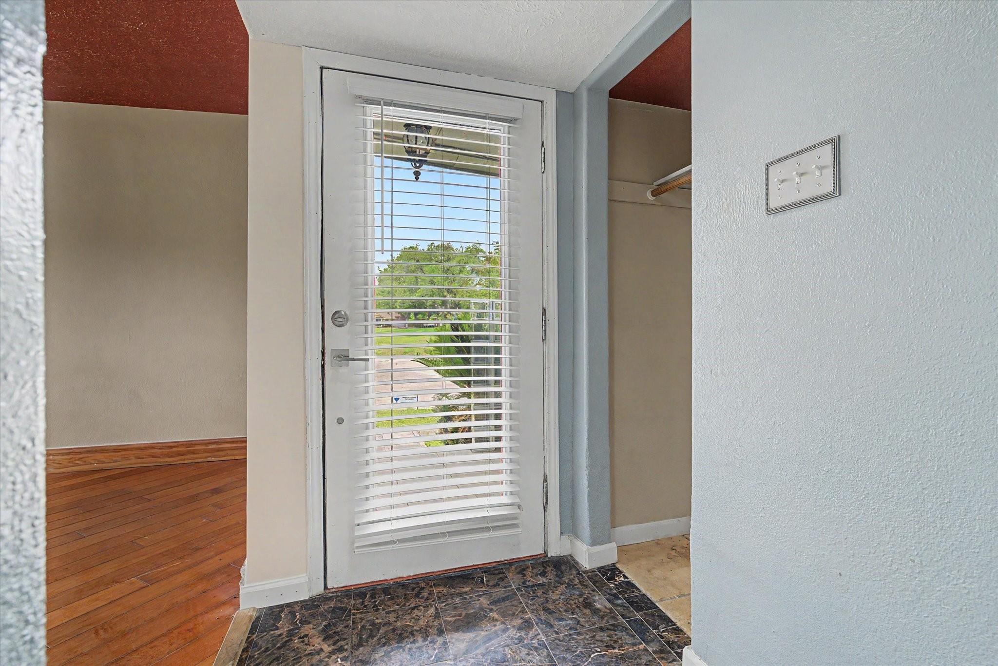 2211 Bonita Way