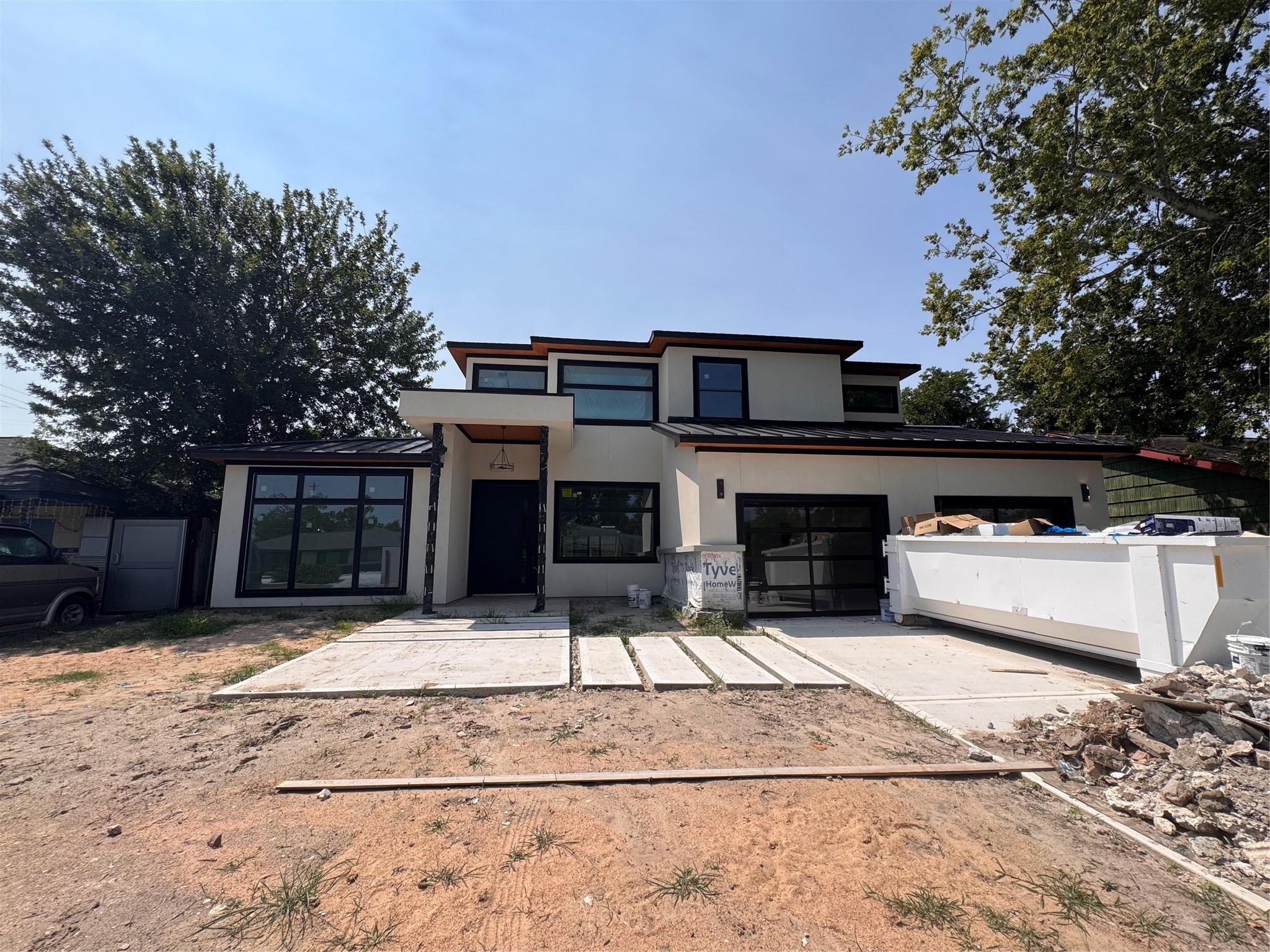 8005 Ridgeview Drive