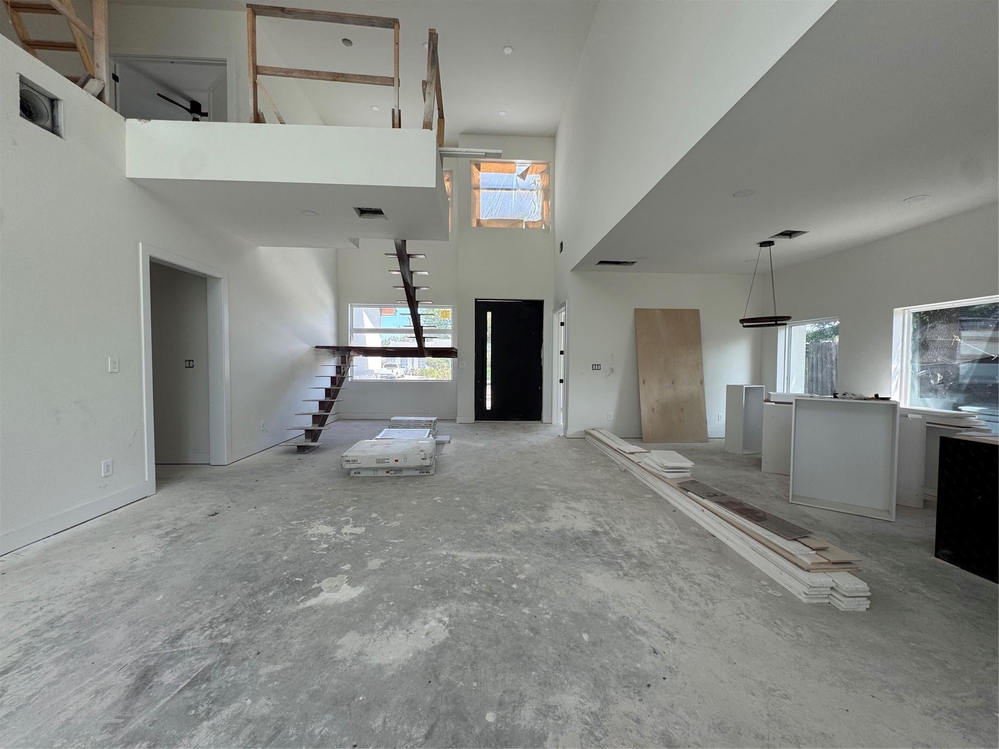 8005 Ridgeview Drive