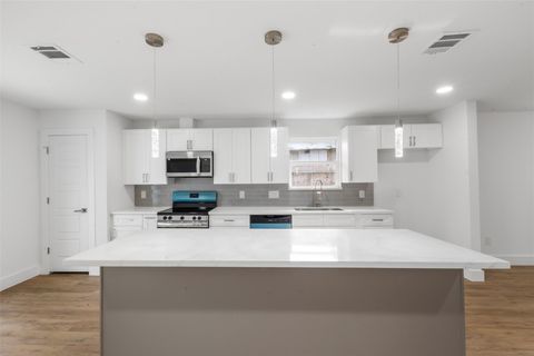 Tiny photo for 6403 Acorn Forest Drive, Houston, TX 77088 (MLS # 89151813)